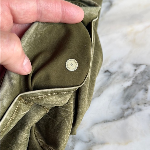 Lululemon Fast & Free HR Tight Olive Green Distressed Leggings Women’s size 6. - Picture 14 of 14